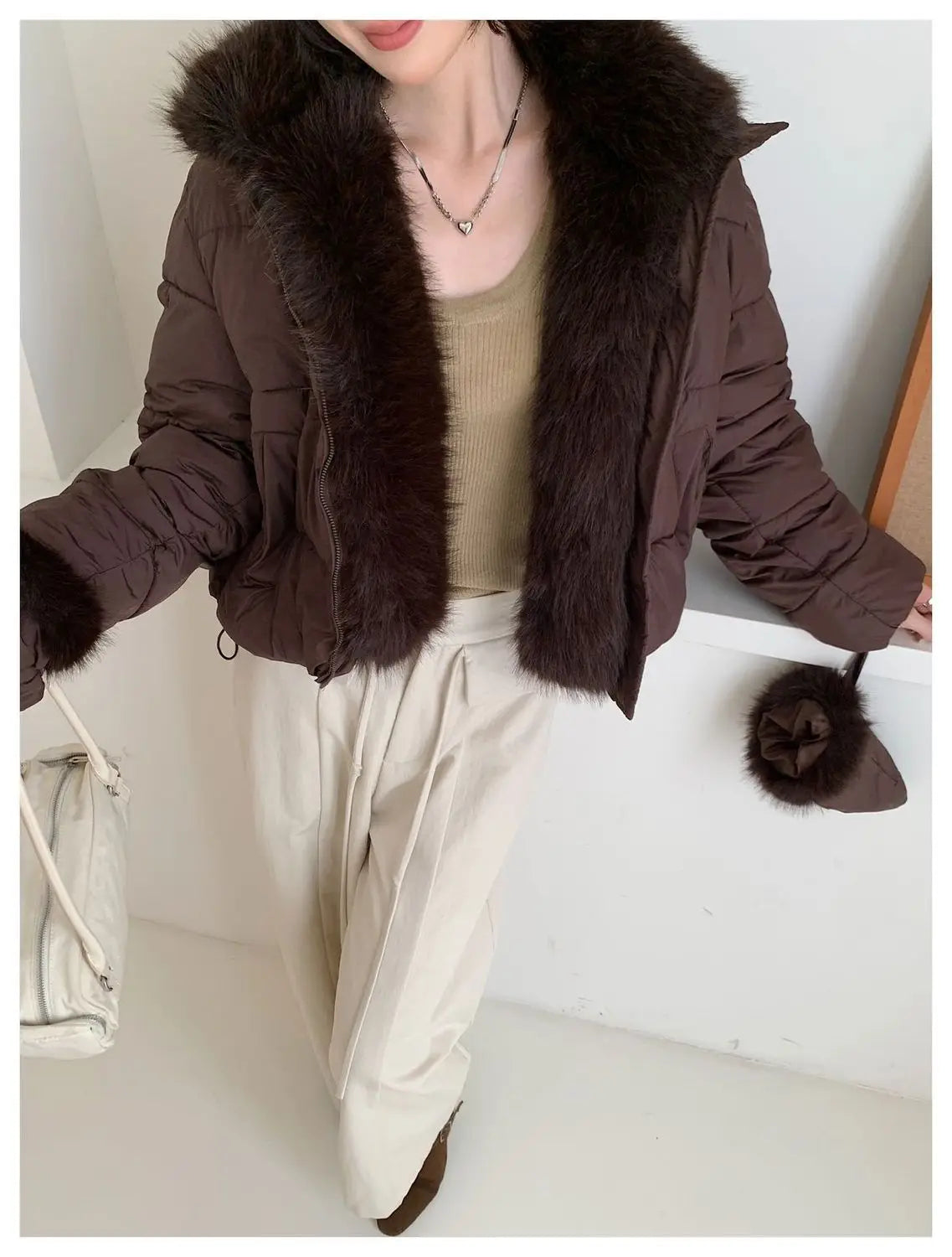 2026 New Winter Coat Women Korean Fashion Loose Female Fur Collar Windproof Warm Parkas Luxury Cotton Cropped Jacket